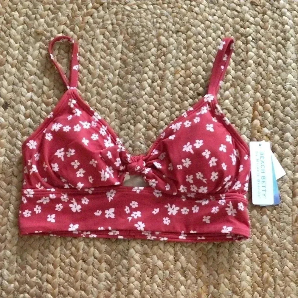 - Beach‎ Betty Swim Bow Front Bikini Top